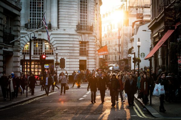 Um bilhete para a Europa, uma viagem para a Vida!